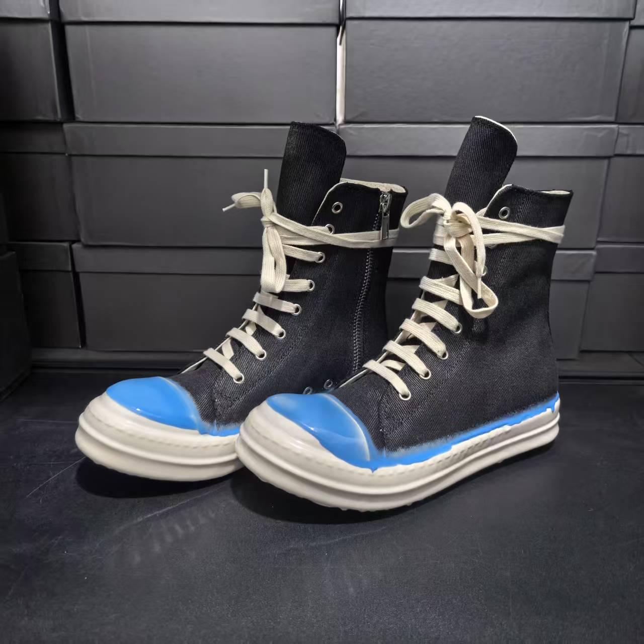Sepatu Boots Desain Khusus Wan - Canvas Sneaker High ulasan dan harga